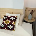 Hola