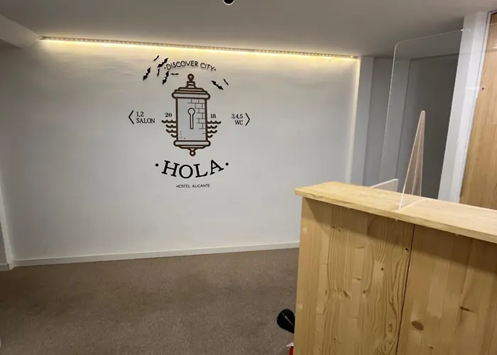 Hostel Hola