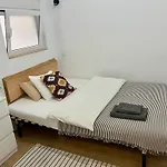 Hola *
